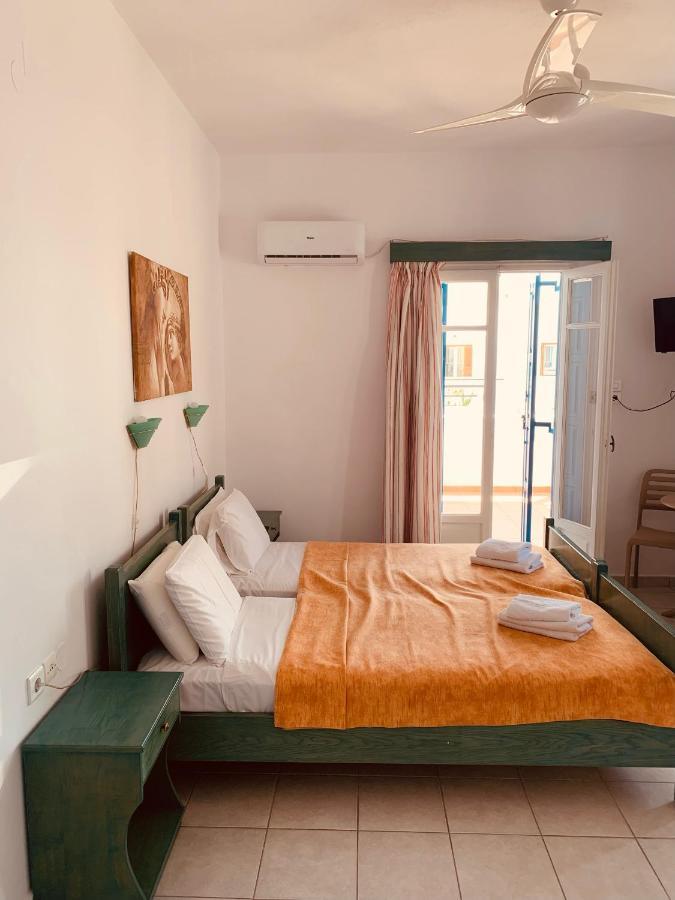 Manousos Rooms Adamantas Exterior photo