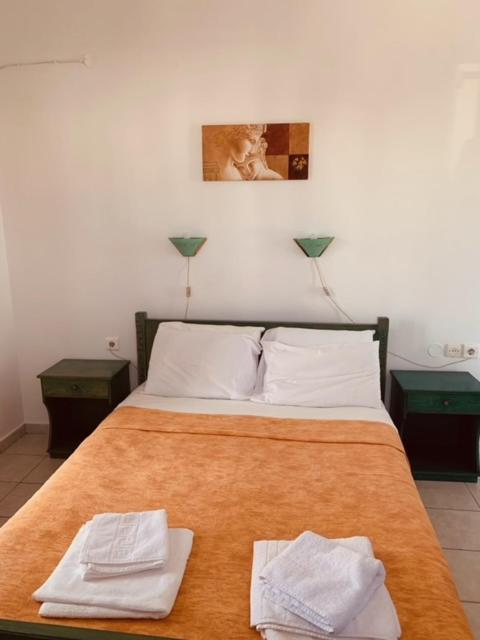 Manousos Rooms Adamantas Exterior photo
