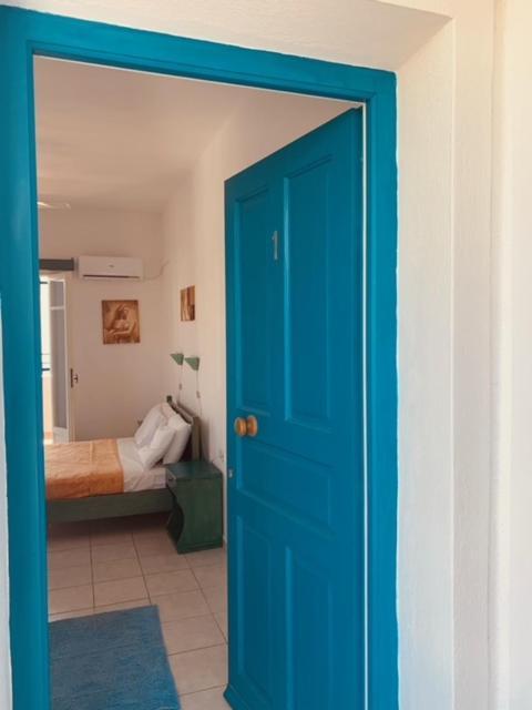 Manousos Rooms Adamantas Exterior photo