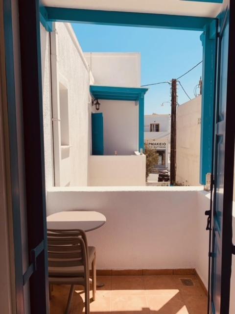 Manousos Rooms Adamantas Exterior photo