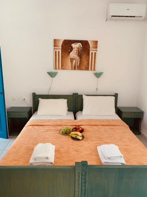 Manousos Rooms Adamantas Exterior photo