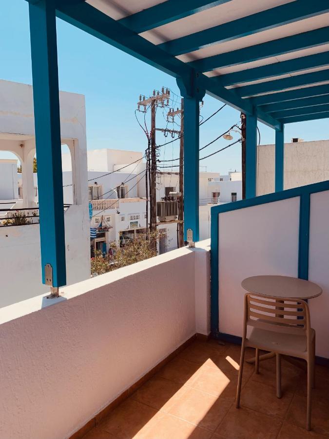 Manousos Rooms Adamantas Exterior photo