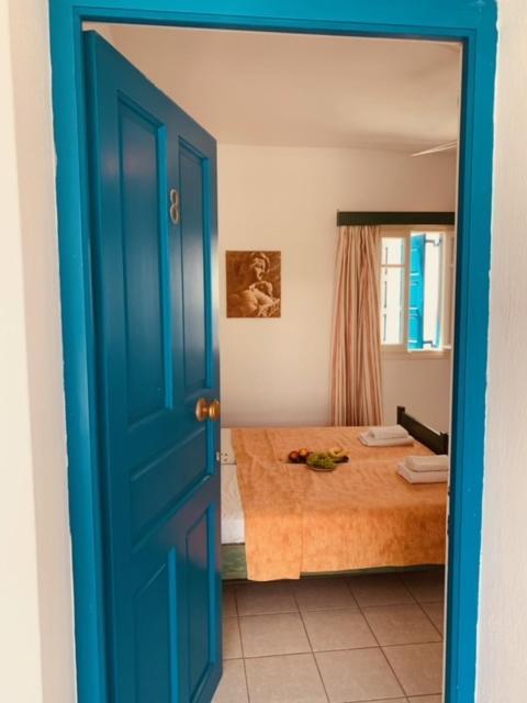 Manousos Rooms Adamantas Exterior photo