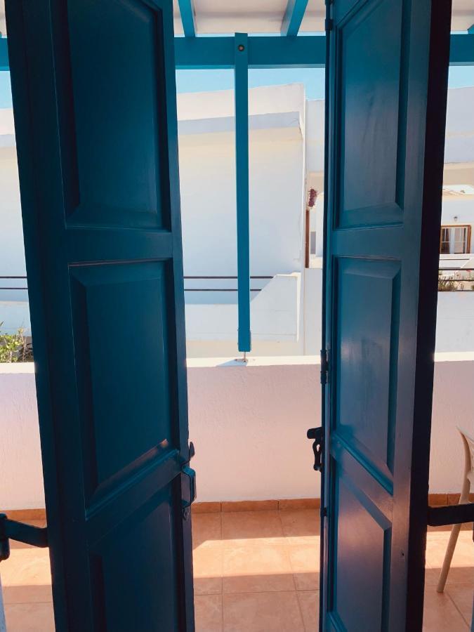 Manousos Rooms Adamantas Exterior photo