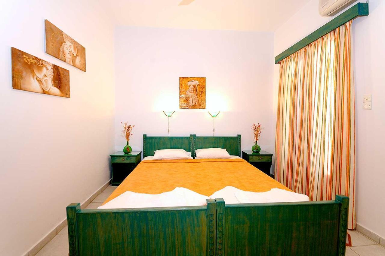 Manousos Rooms Adamantas Exterior photo
